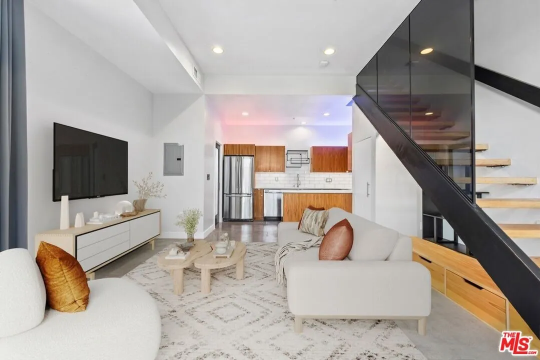 [추천매물-1065][행콕팍] 2베드 3베쓰 콘도
						콘도's preview 1