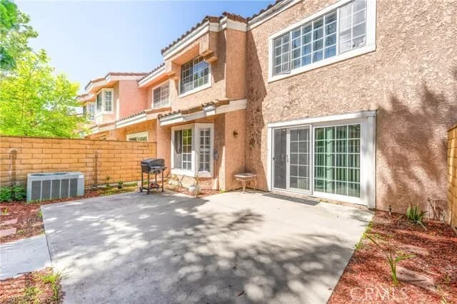 [1068] 쎄리토스 지역 3베드 3베쓰 타운하우스
						타운하우스's preview 1