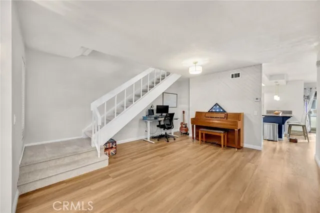 브레아 하이실링, 넉넉한 사이즈 3베드 타운홈
						방 3, 화 2.5, 약 1,780sf, 주차 3대 차고 
						타운하우스's preview 1