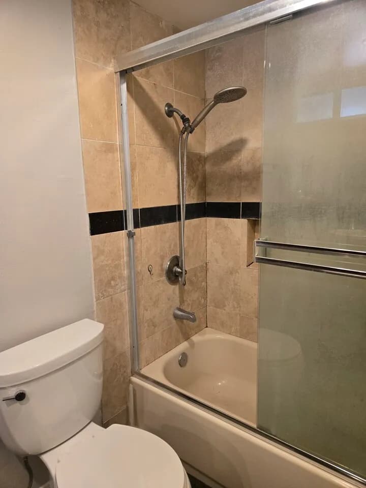 플러튼 써니릿지 타운하우스 룸렌트
					룸메이트
					Fullerton's preview 1