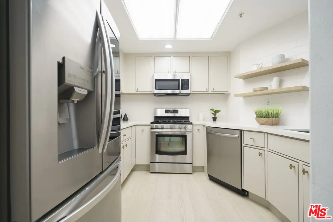 (행콕팍) 2베드 콘도
						부동산쟁이 캐티 리 추천 (012026)
						콘도  Los Angeles CA's preview 1