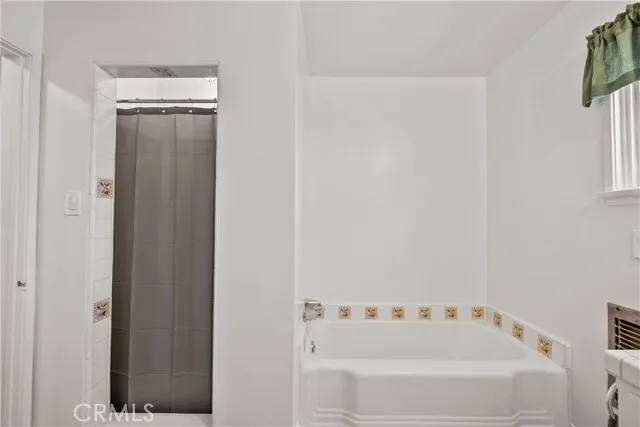 (라크라센타) 3베드 단독주택
						부동산쟁이 캐티 리 추천 (012126)
						주택  La Crescenta CA's preview 3