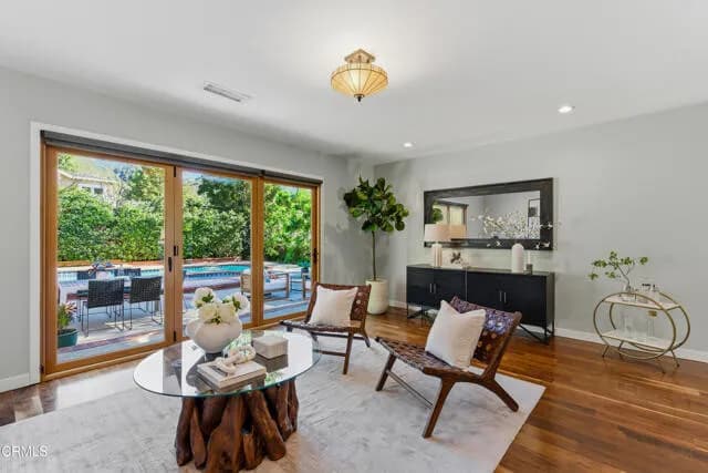 (라크라센타) 3베드 단독주택
						부동산쟁이 캐티 리 추천 (012126)
						주택  La Crescenta CA's preview 1