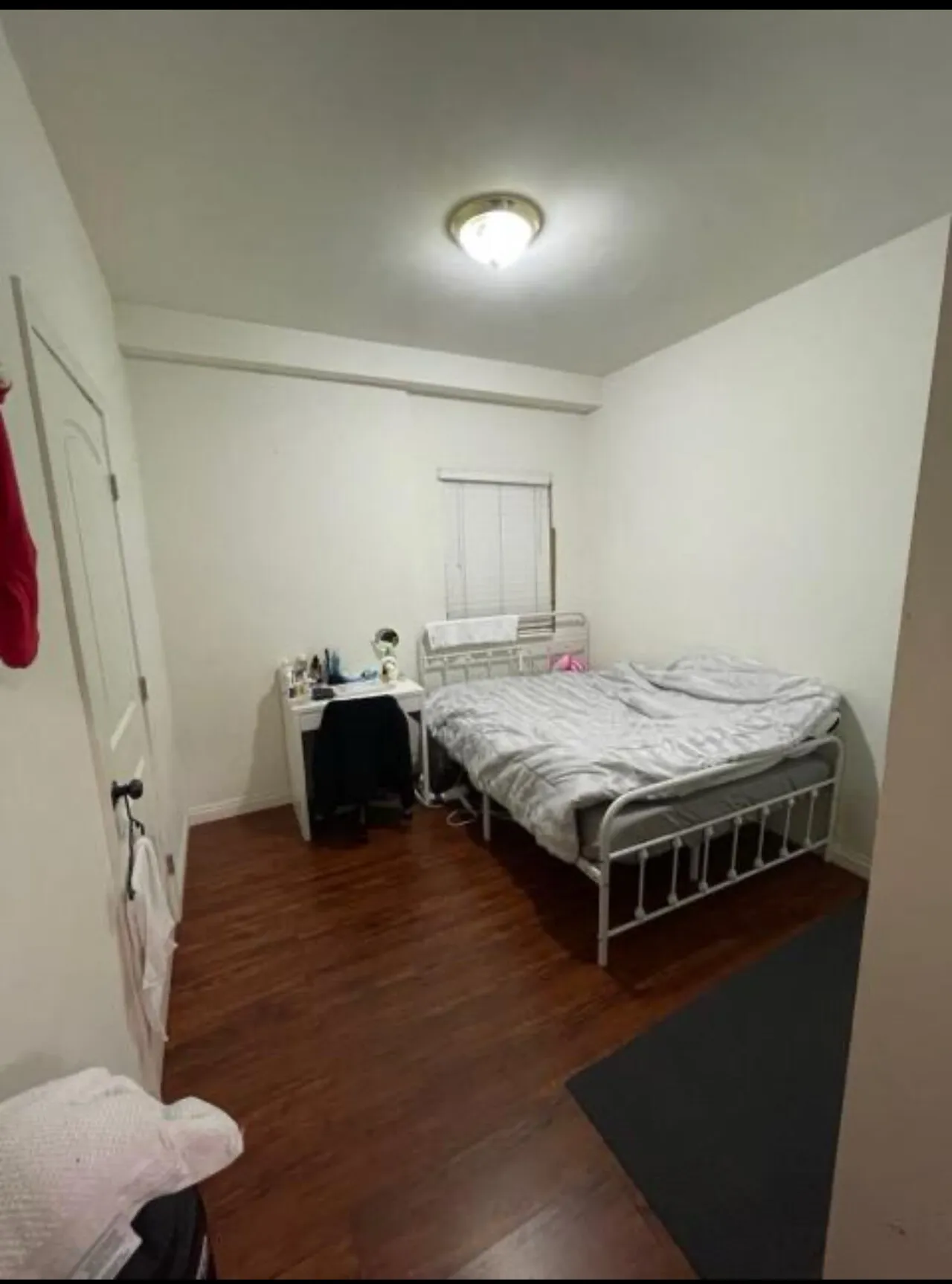 룸메이트 좋은 2베드(즉시 입주)
					룸메이트
					한인타운 미드 윌셔(유틸리티 포함)'s preview 1