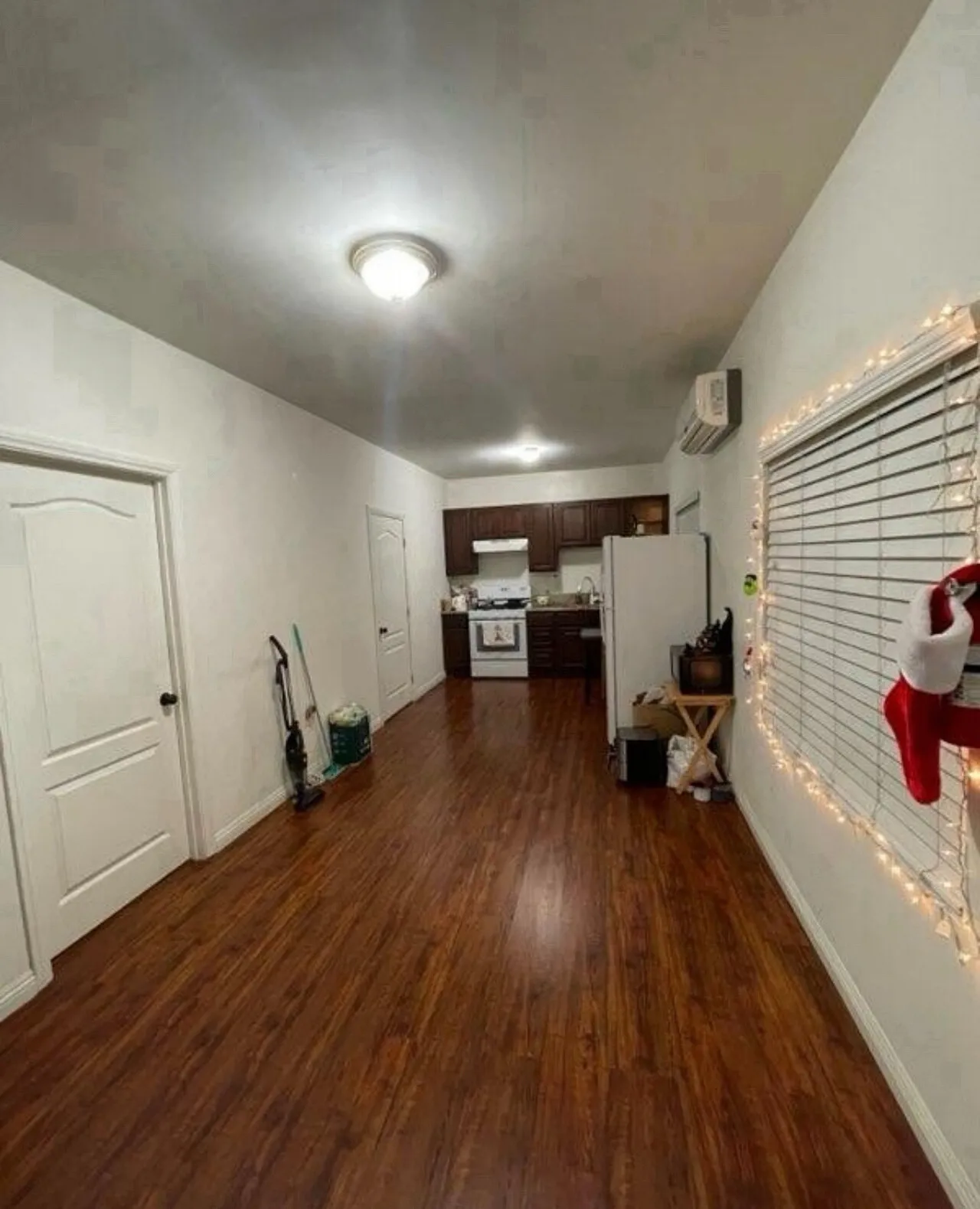 룸메이트 좋은 2베드(즉시 입주)
					룸메이트
					한인타운 미드 윌셔(유틸리티 포함)'s preview 2