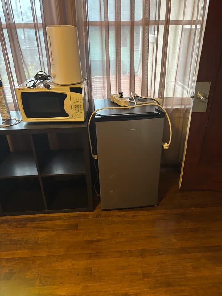 special price 22-25일만
					룸메이트
					Los Angeles's preview 1