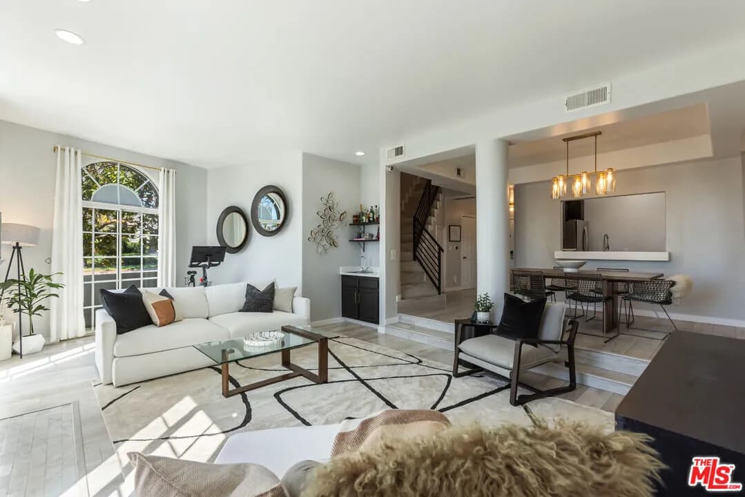 [1072] 한인타운 인근 3베드 2베쓰 콘도
						콘도's preview 0