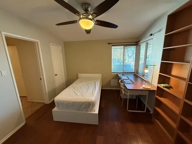 Buena Park 한국마켓들 근처 방 렌트 (남자분)
					룸메이트
					Buena Park / Fullerton 근처's preview 2