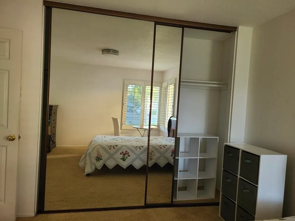 얼바인 Woodbridge 큰 방 렌트
					룸메이트
					Irvine's preview 2