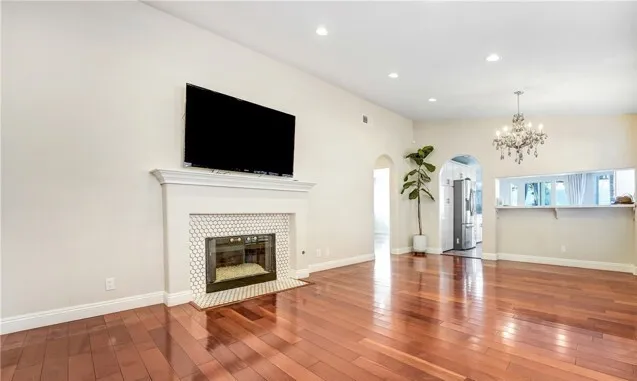 [1073] 발렌시아_스티븐슨 랜치 3베드룸 2 베쓰 단층 콘도
						콘도  Stevenson Ranch CA's preview 2