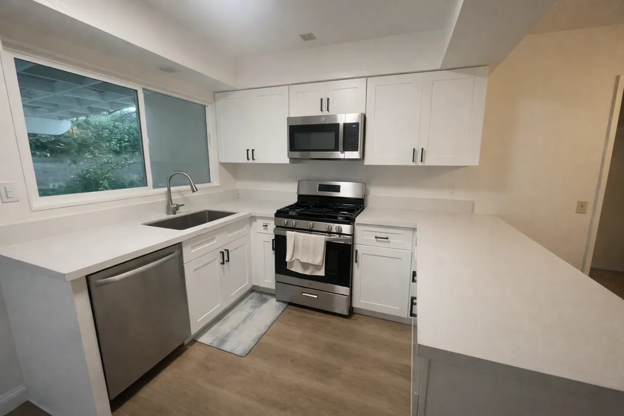 코스타메사 싱글하우스 $1,350,000 3배드 2배쓰 1,799 sqft 
						40년 만에 차음 나온 싱글 스토리 하우스  코스타메사 인기지역 
						주택  Costa Mesa CA's preview 0