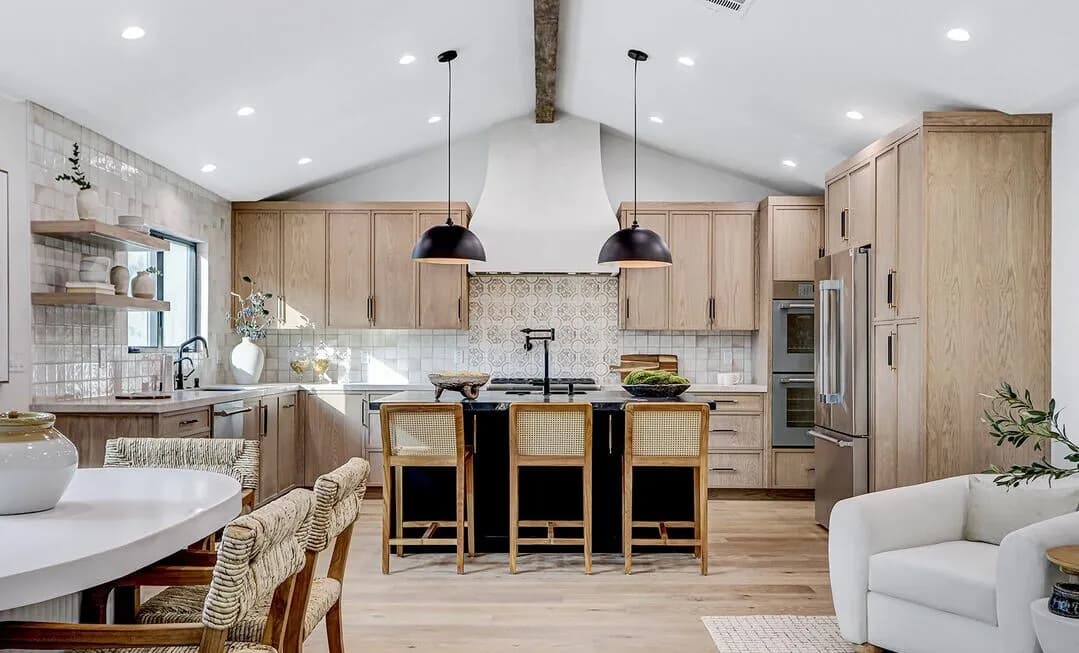 미드LA 하우스
						방4 화장실4, +ADU, 건평 약 2240 sf, 랏 약 6700 sf 
						주택  Los Angeles CA's preview 0