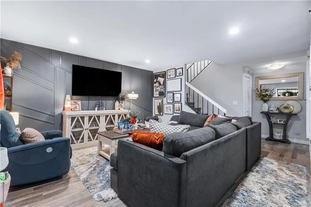 [부에나팍] 착한가격 Beautiful 리모델링 타운홈
						attached 그라지, 코너집, 오픈플로어 플랜
						타운하우스  Buena Park CA's preview 2