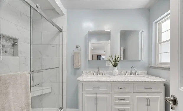 [1076] 플러튼 단층 4베드 2베쓰
						주택  Fullerton CA's preview 3