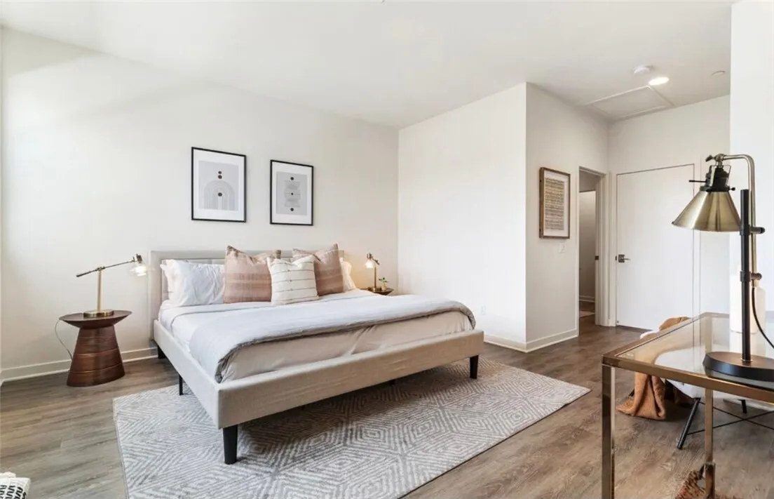 에코팍 근처 콘도
						2015년생, 방3 화장실4, 타운홈 스타일, 오픈구조, 발코니, 웍인 클라셋, Attached Garage
						콘도  Los Angeles CA's preview 2