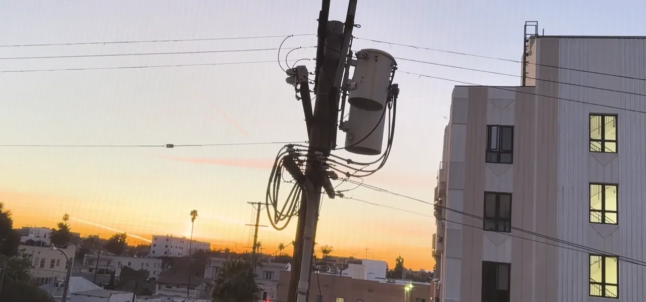 개인방,개인화장실,Bath 마리포사높은곳이라 햇볕이 잘들고 킴스전기 뒤 위치좋아요
					룸메이트
					Losangelese's preview 2