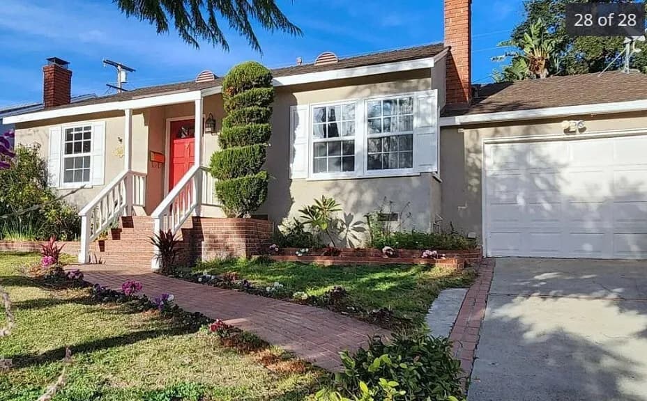 (라크라센타 싱글홈)  방3 화1.5
						많은 업그레이드. 우수 학군. 초등학교 도보거리.
						주택  Glendale CA's preview 0