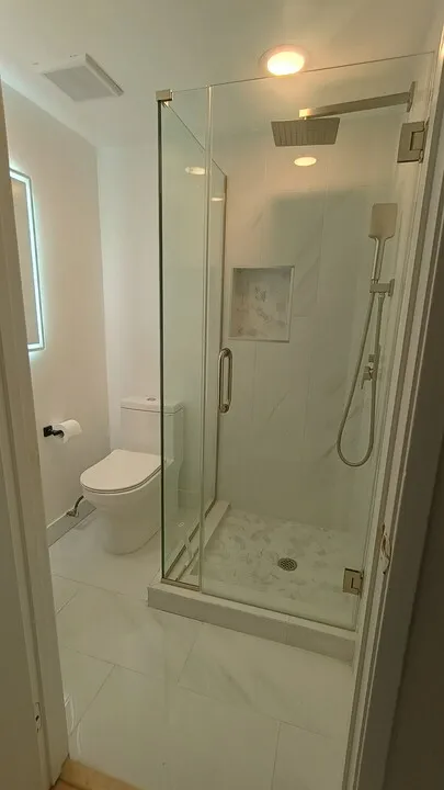 Irvine 1 bed 1 bath 얼바인 개인 방 욕실
					룸메이트
					Irvine's preview 3