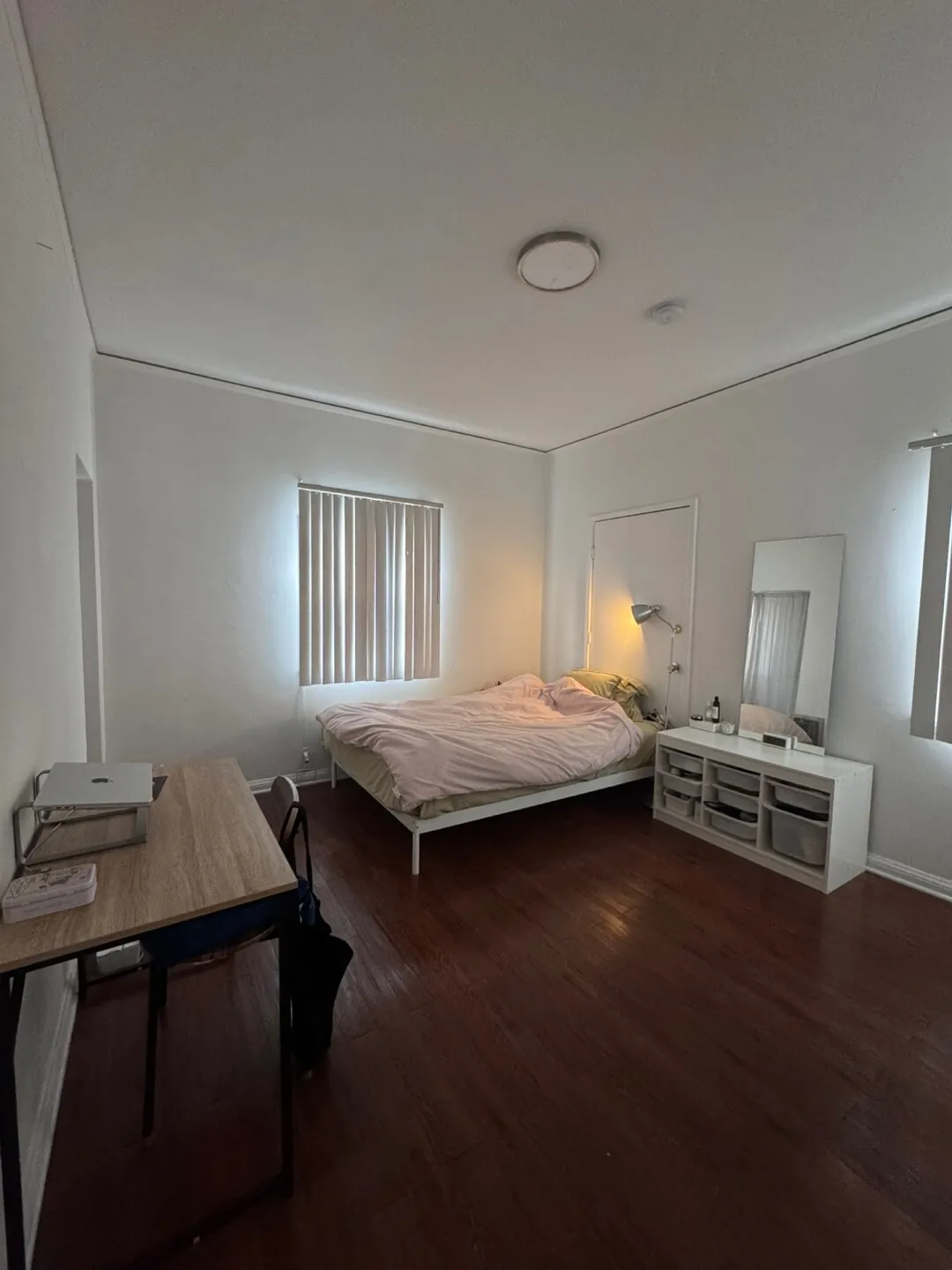 LA 엘에이 룸메 룸메이트 구합니다!
					룸메이트
					Los Angeles's preview 0