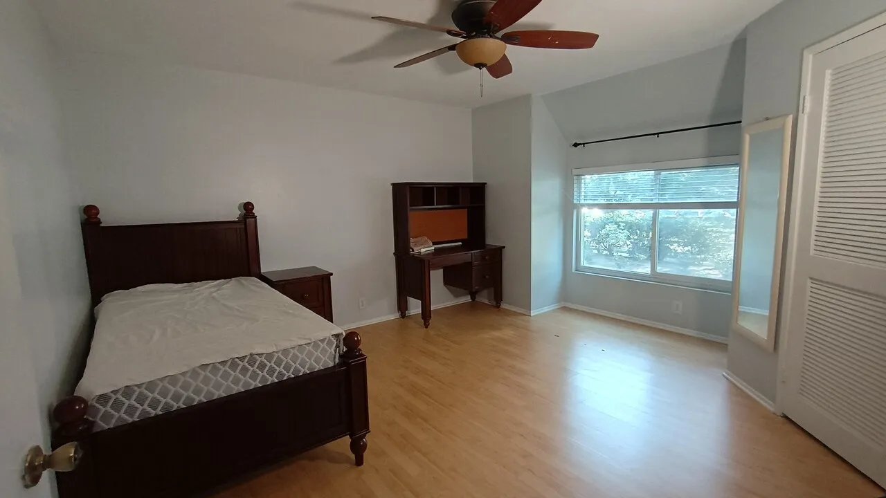 Irvine 1 bed 1 bath 얼바인 개인 방 욕실
					룸메이트
					Irvine's preview 0