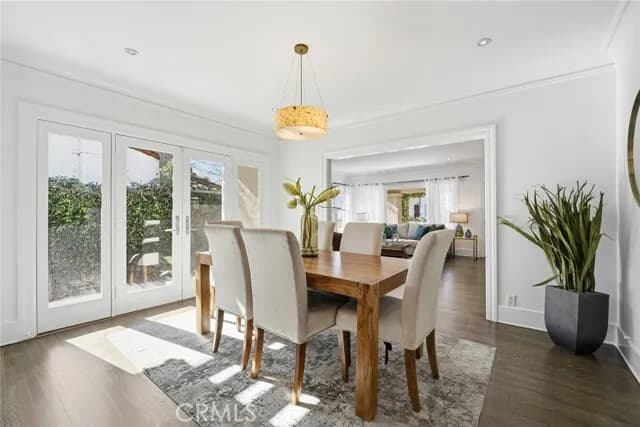 행콕팍 하우스 
						빙3 화장실2, 건평 약 1500 sf, 랏 약 7600 sf
						주택  Los Angeles CA's preview 1