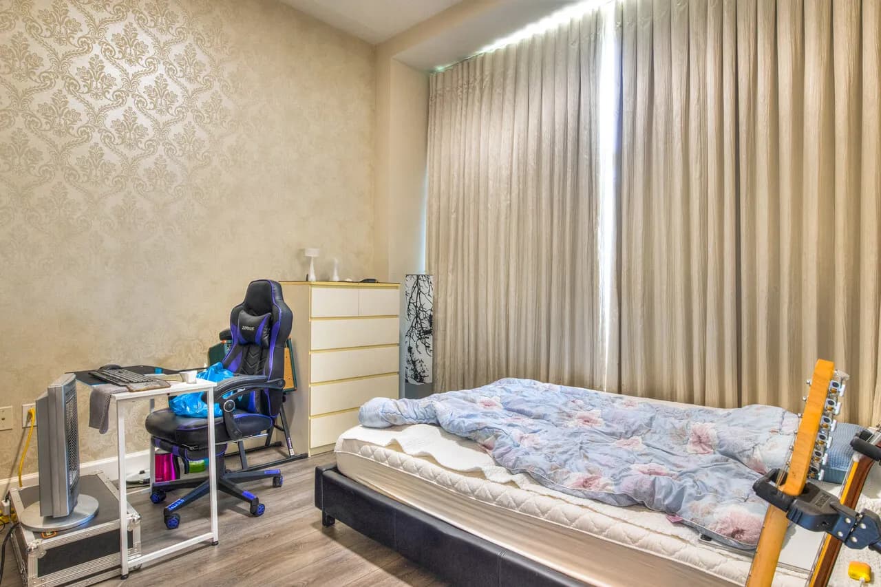 럭셔리 Summit 콘도 룸메이트 구함
					룸메이트
					Los Angeles's preview 1