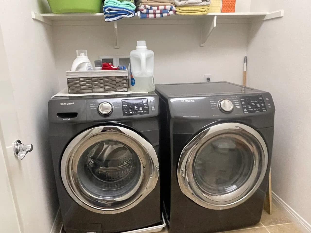 칼슨(carson)에 하우스 메이트/하숙 구합니다.
					룸메이트
					Carson's preview 2