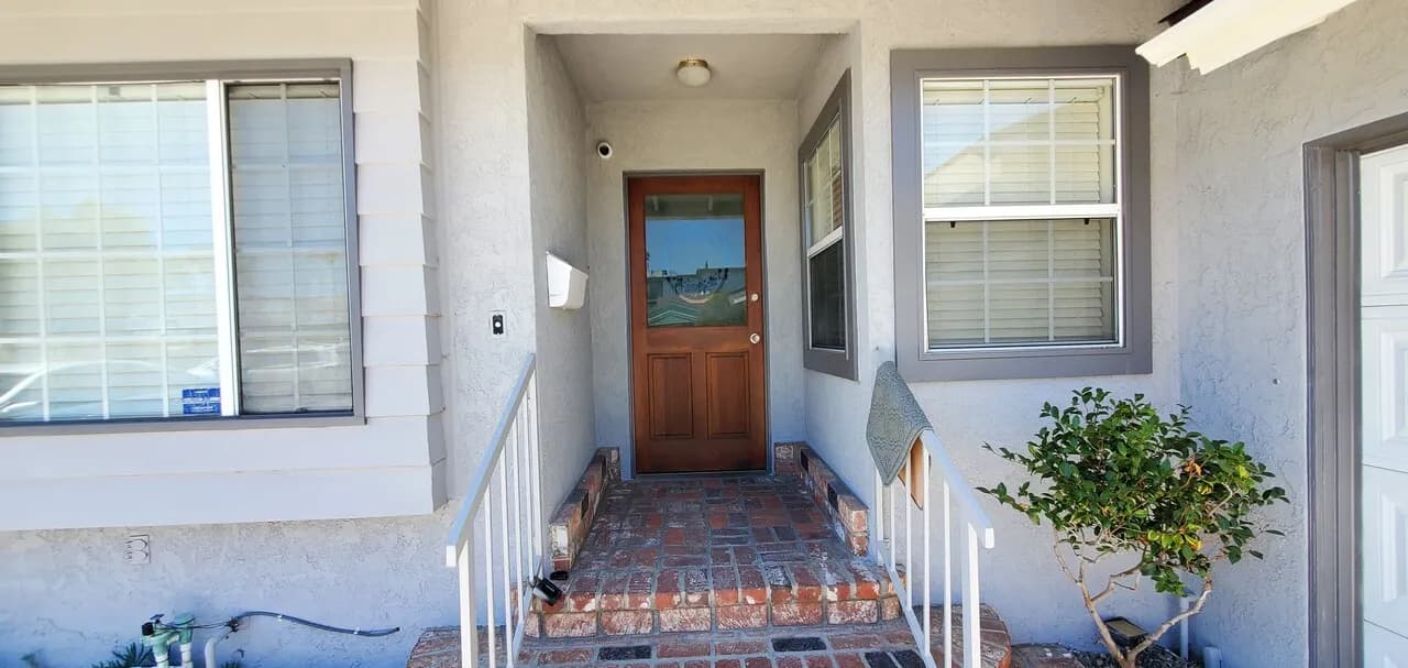 Torrance 단독주택 여성 룸메이트 구합니다. (화장실 달린 방)
					룸메이트
					Torrance's preview 1