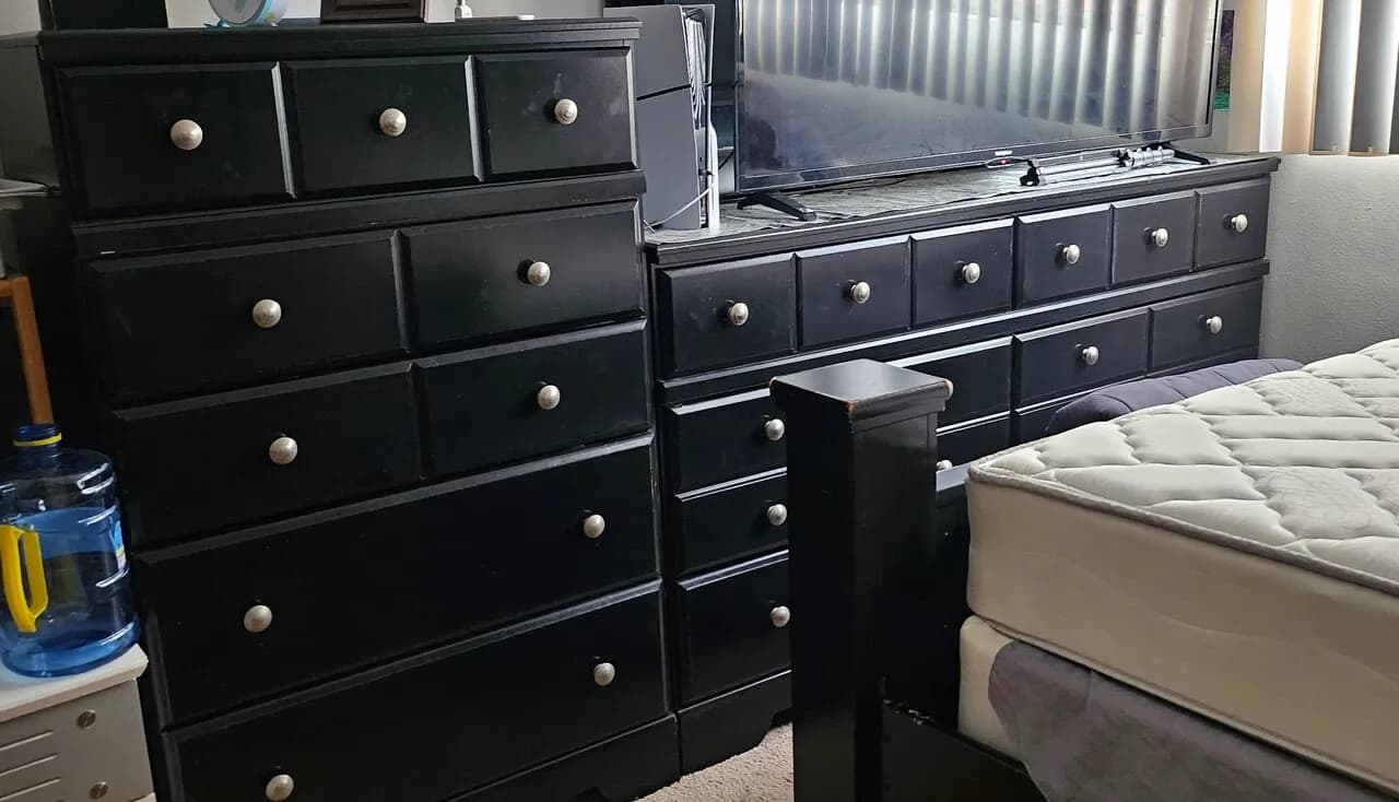 roommate
					룸메이트
					Los Angeles's preview 0