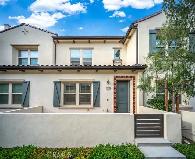 위티어 새단지 타운홈 방3화3
						훌륭한 부대시설
						타운하우스  Whittier CA's preview 0