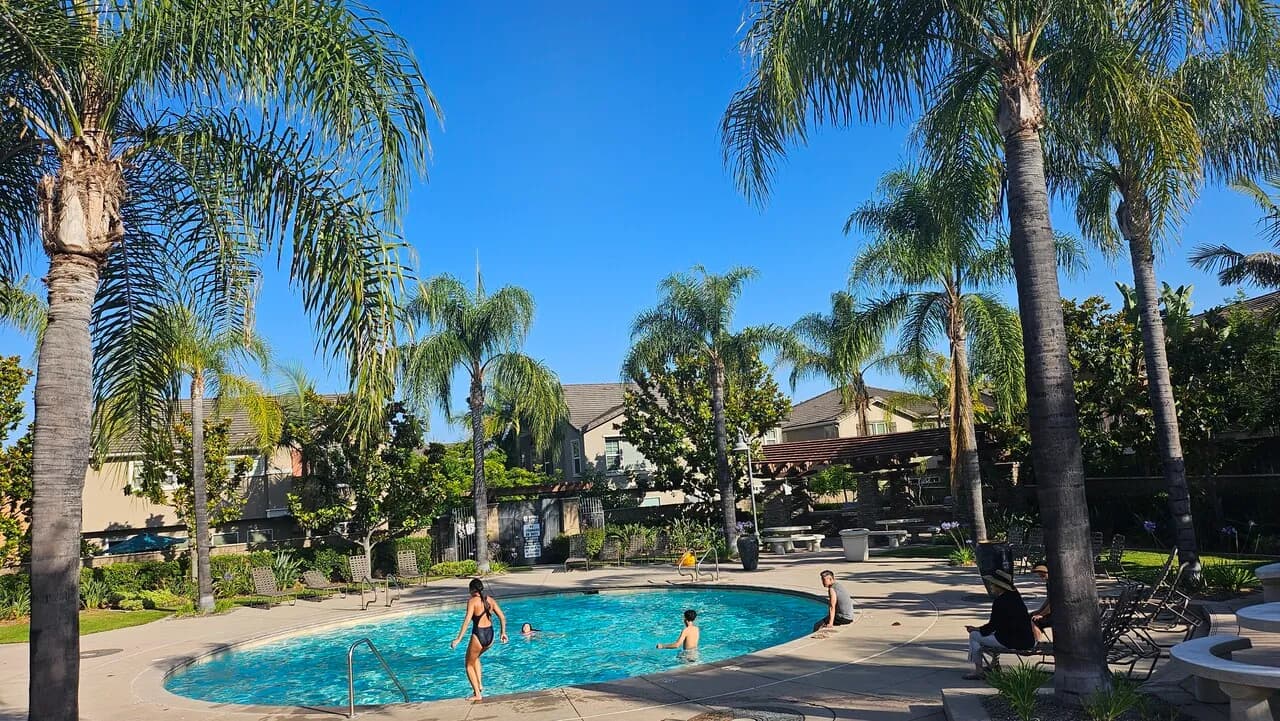 편하게 밥 해먹을 수 있는 집(여자만)
					룸메이트
					부에나팍's preview 3