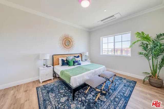 한인타운 고급 콘도
						2021년신축, 방3 화3,약1800 sf, 각방 천정 매립형 냉난방 시스템, 탁트인 발코니 뷰
						콘도  Los Angeles CA's preview 3