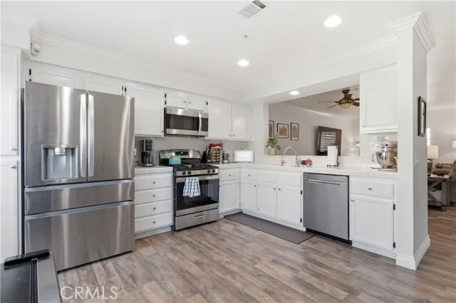 (애나하임) 3베드 콘도
						부동산쟁이 캐티 리 추천 (031326)
						콘도  Anaheim CA's preview 2