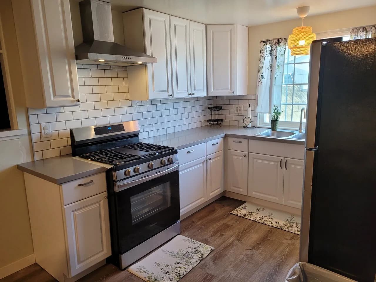 Private Bedroom in Cerritos
					룸메이트
					Cerritos's preview 2