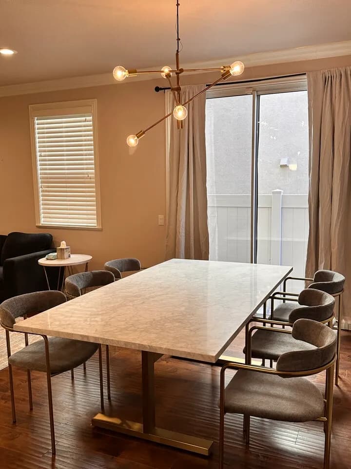 fullerton 에머리지하이츠 방1 렌트 (여자만 가능)
					룸메이트
					Fullerton's preview 2