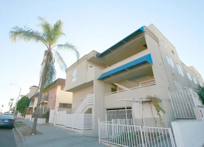 LA 유일한 아파트 콘도 스타일 레지던스, 팬션 스타일 민박
					하숙/민박
					Los Angeles