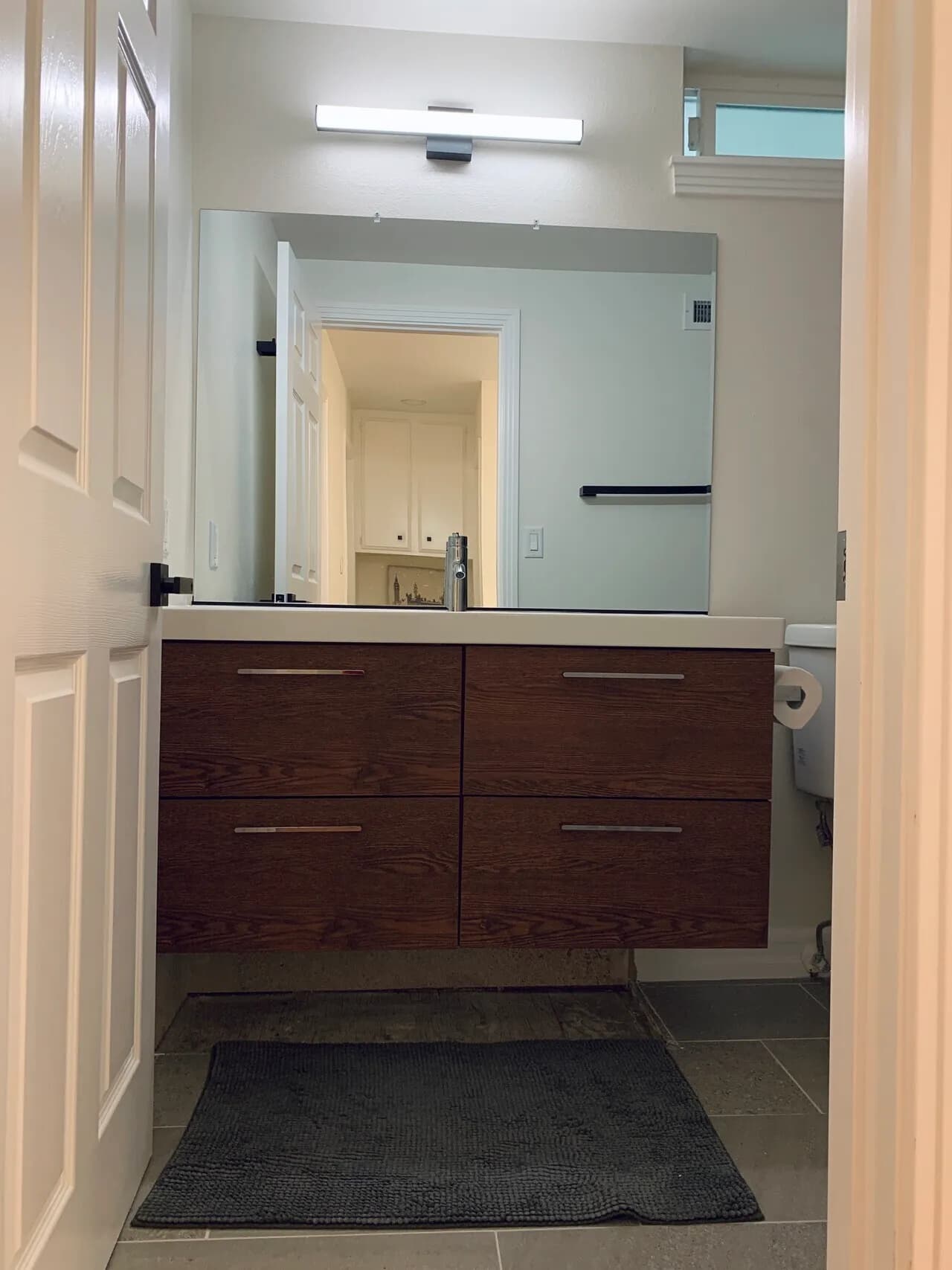 room rent, La Habra, $900, Female only
					룸메이트
					La Habra's preview 3