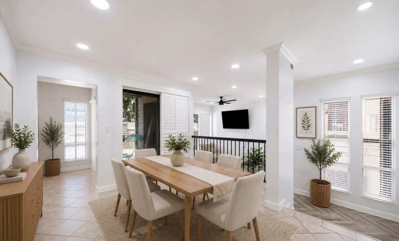 Windsor Village 행콕파크 콘도 85만불 
						윈져 빌리지 행콕파크 콘도 2배드 2배쓰 1210sf  85만 
						콘도  Los Angeles CA