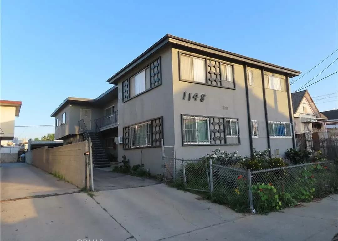 1 Bedroom and 1 Bath rent
					1 Bed
					Los Angeles