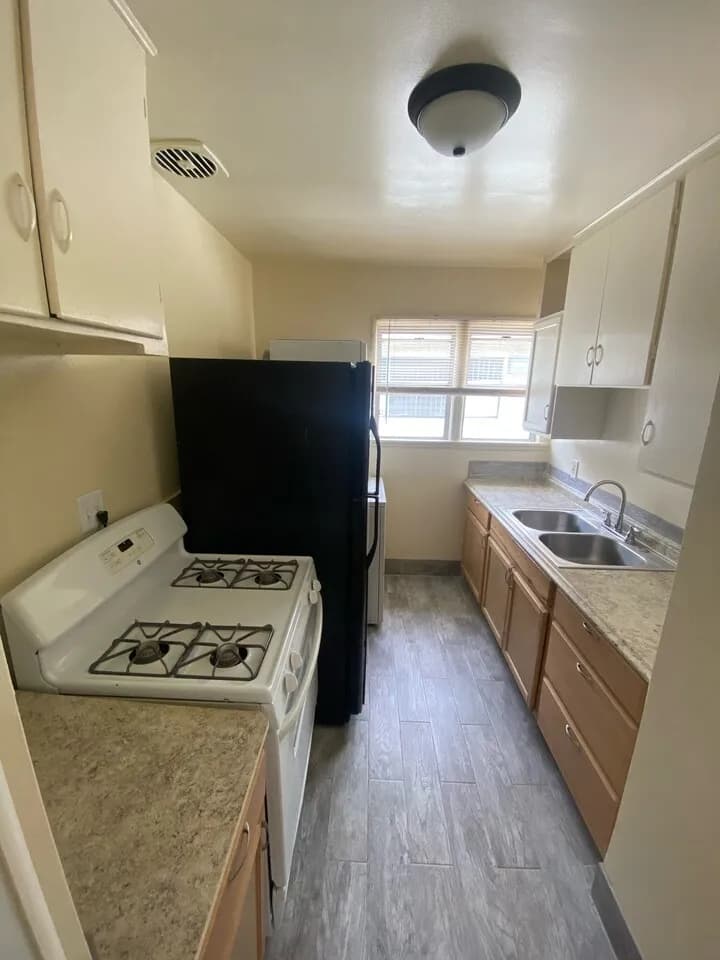 한인타운, 1 베드, 1 베스, 1 주차 아파트
					1 Bed
					Los Angeles's preview 2