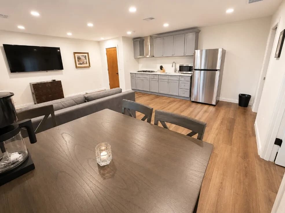 Marina del Rey 넓은 1 Bed / 1 Bath 렌트, $3,000/월
					1 Bed
					Marina Del Rey's preview 2