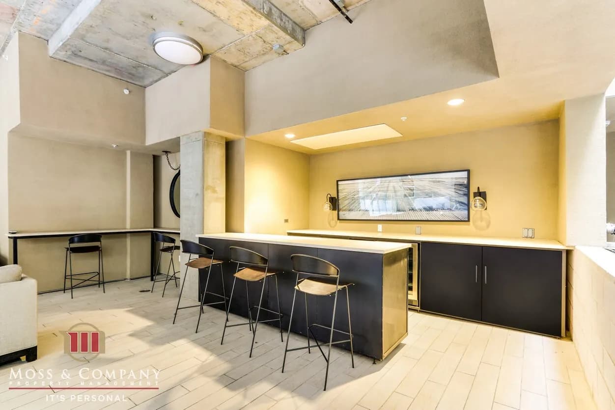 Studio in Downtown LA, Outdoor Lounge
					아파트
					Downtown Los Angeles's preview 2