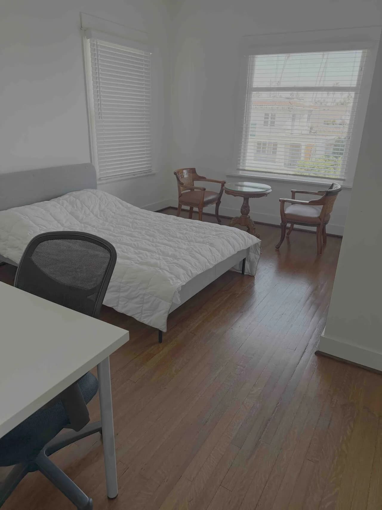 한인타운 근처 하숙집 렌트 - 개인 방 $1300
					하숙/민박
					Los Angeles