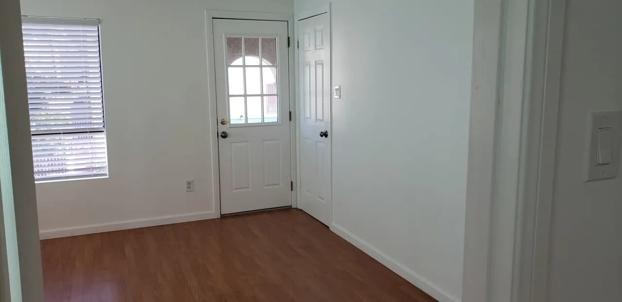2bed 1bath 1parking
					아파트
					Los Angeles's preview 2