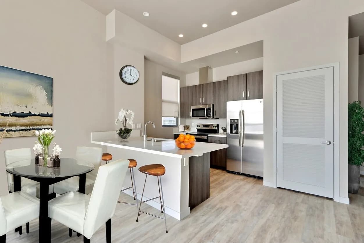 2 Bedroom in in Downtown LA, Parking
					아파트
					Downtown Los Angeles