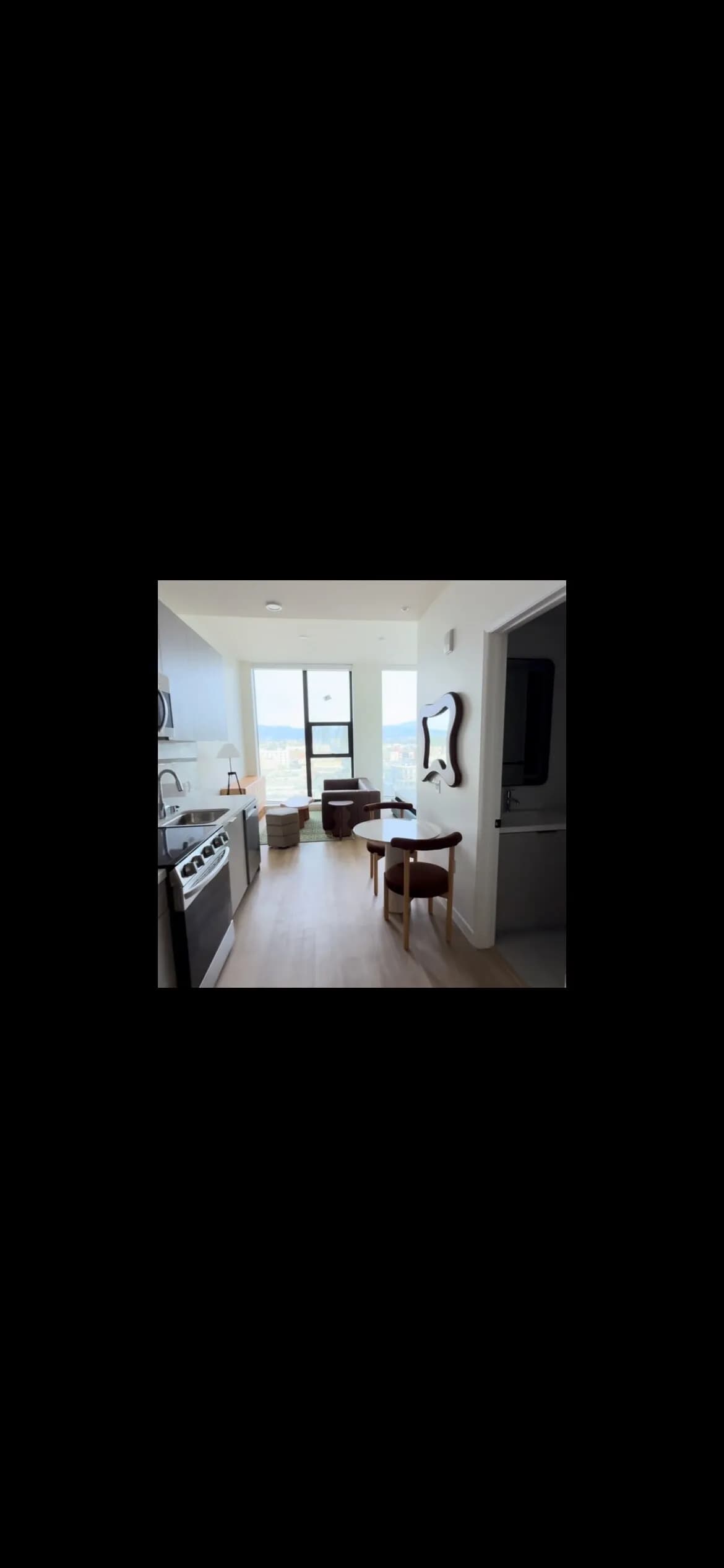 STUDIO SUBLEASE AVAILABLE – KOREATOWN / WILWEST
					아파트
					Koreatown La's preview 1