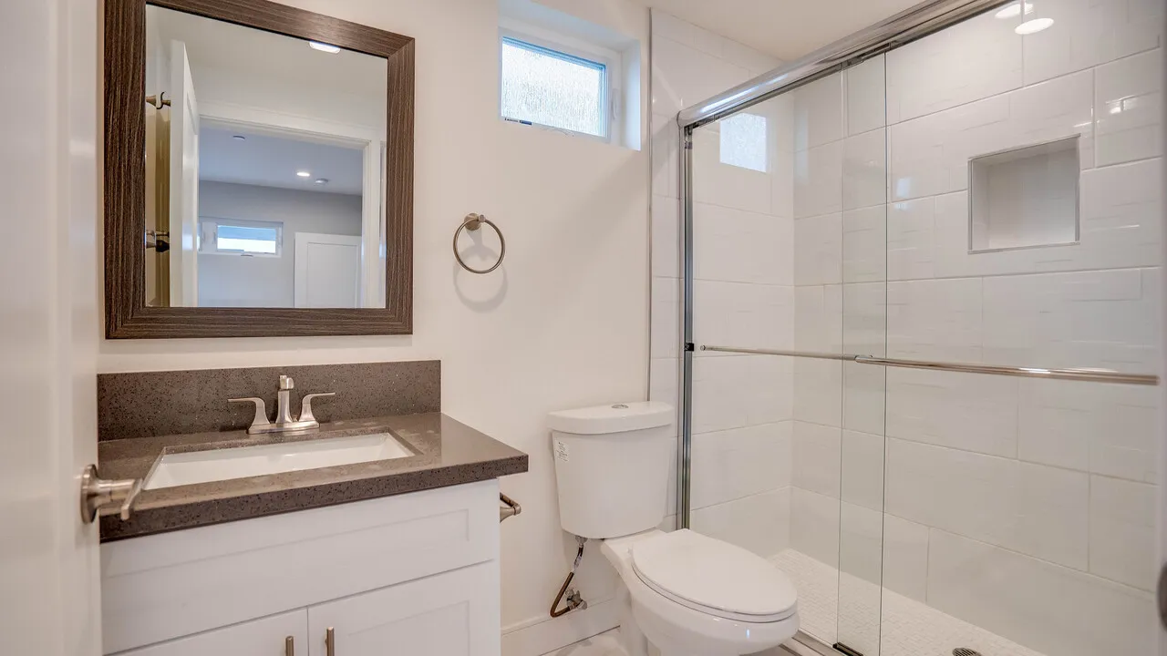 [한타 / LARCHMONT]2022년 NEW 4-UNIT 타운하우스 아파트
						전체 OCCUPIED - HIGH RENT 좋은 테넌트 - 주인 비용 LOW - 좋은 동네 - SEPARATELY METERED

						인컴유닛's preview 3